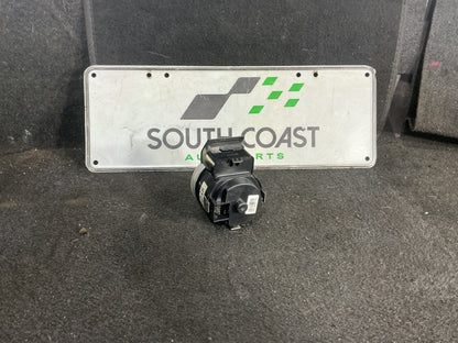 2009 Holden Commodore VE Headlight Switch 92201132