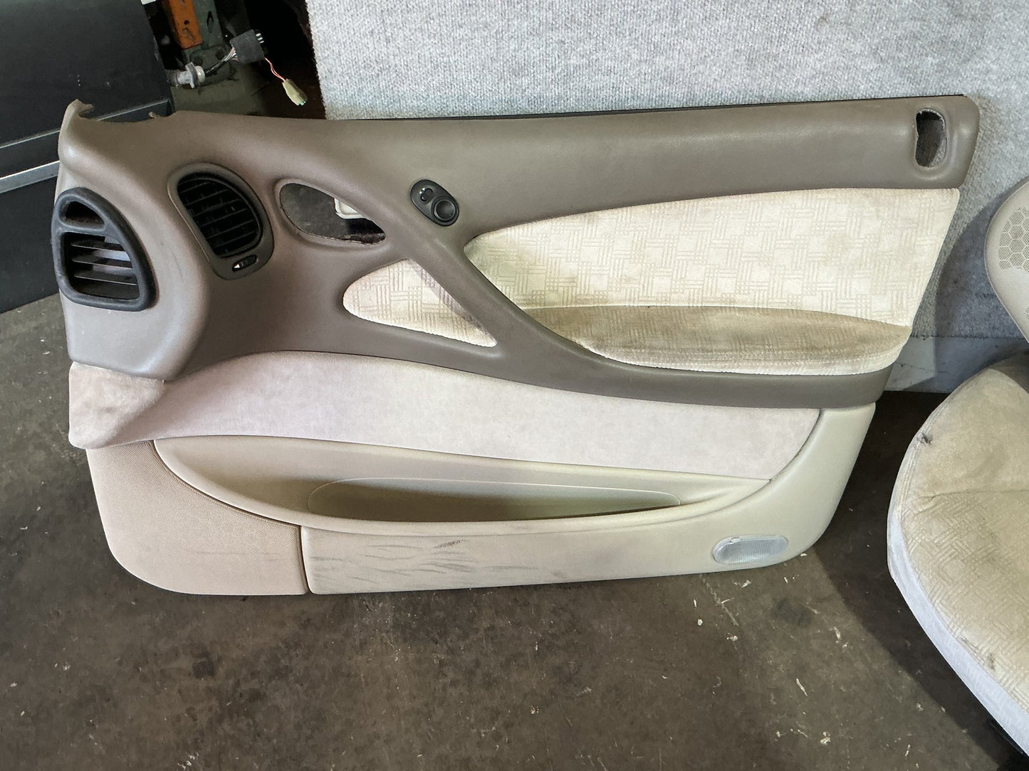 2004 Holden Statesman WK Complete Interior