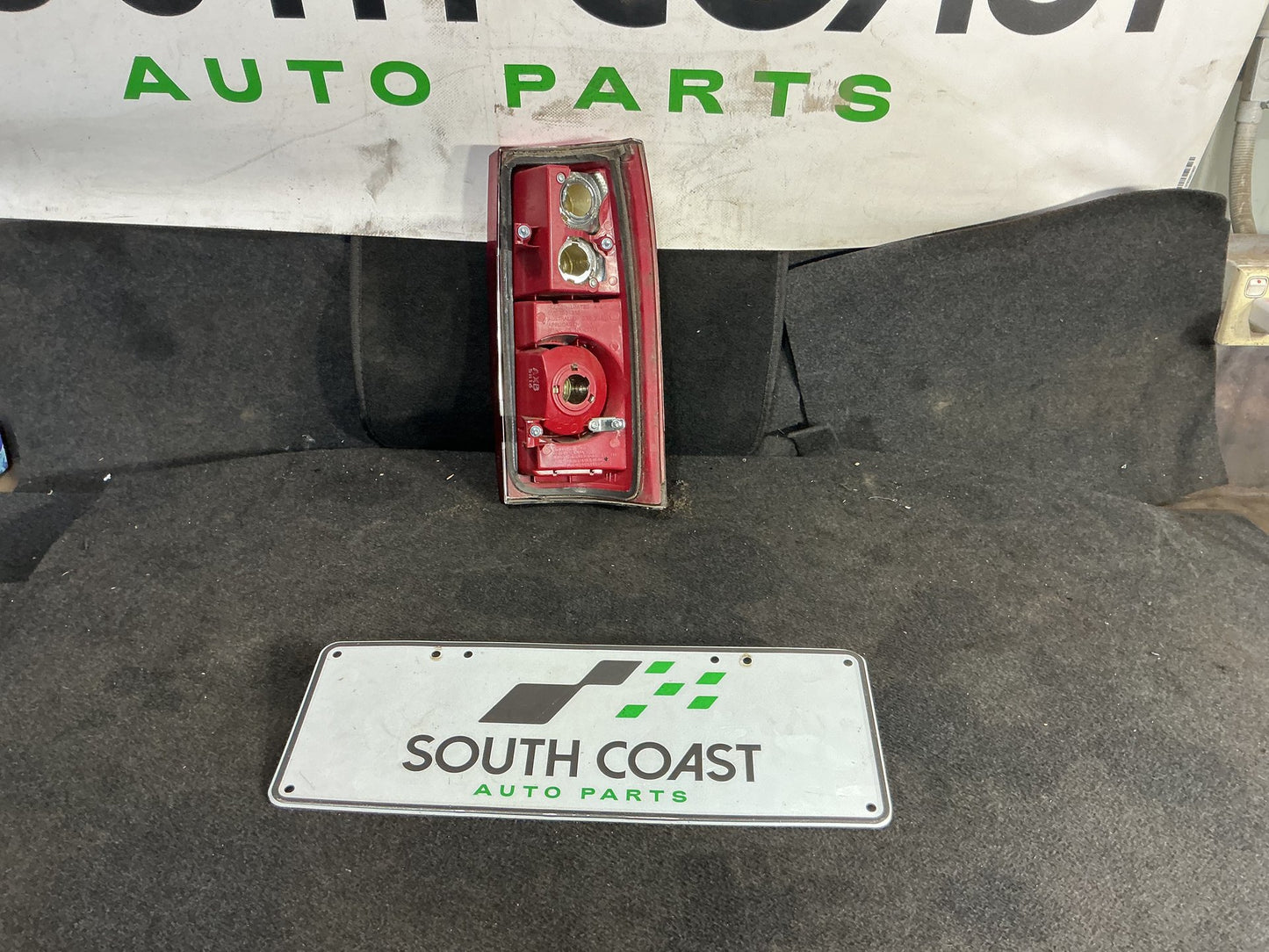 2005 Holden Commodore VZ  Left Taillight 92116138