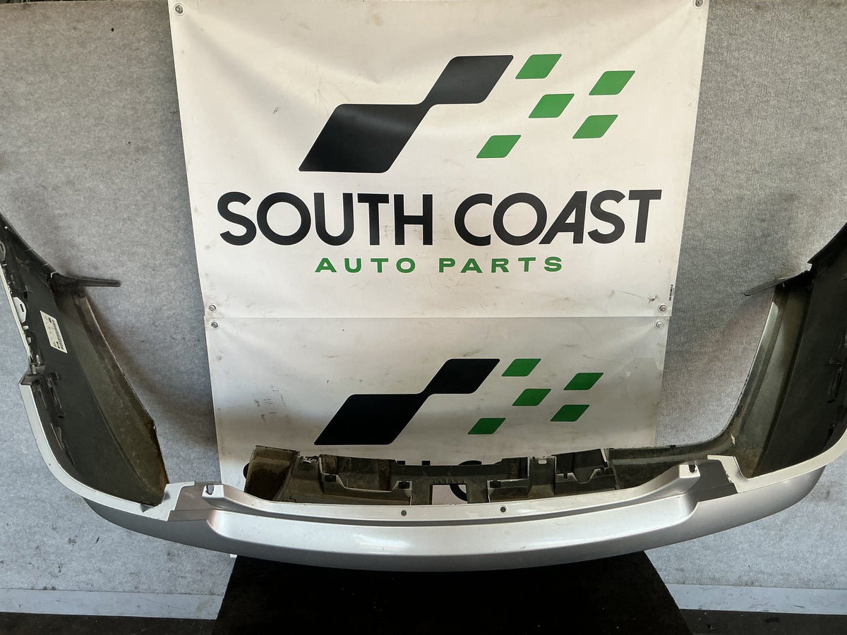 2002-2004 Holden Commodore VY Rear Bumper Bar