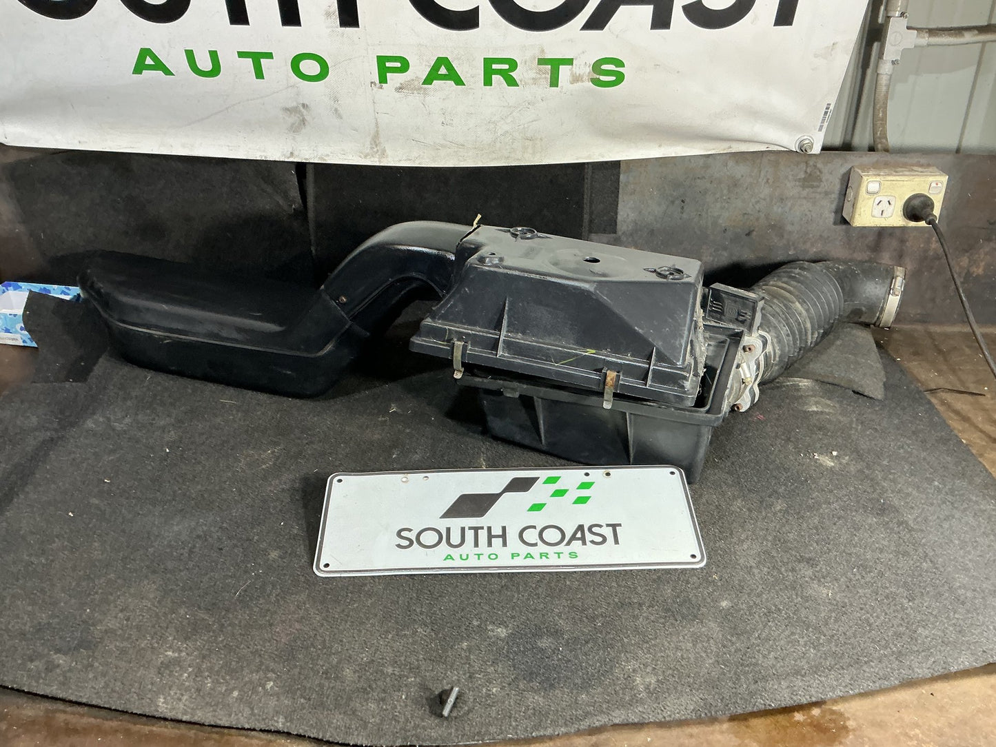 2000 Holden Commodore VS  Cold Air Box