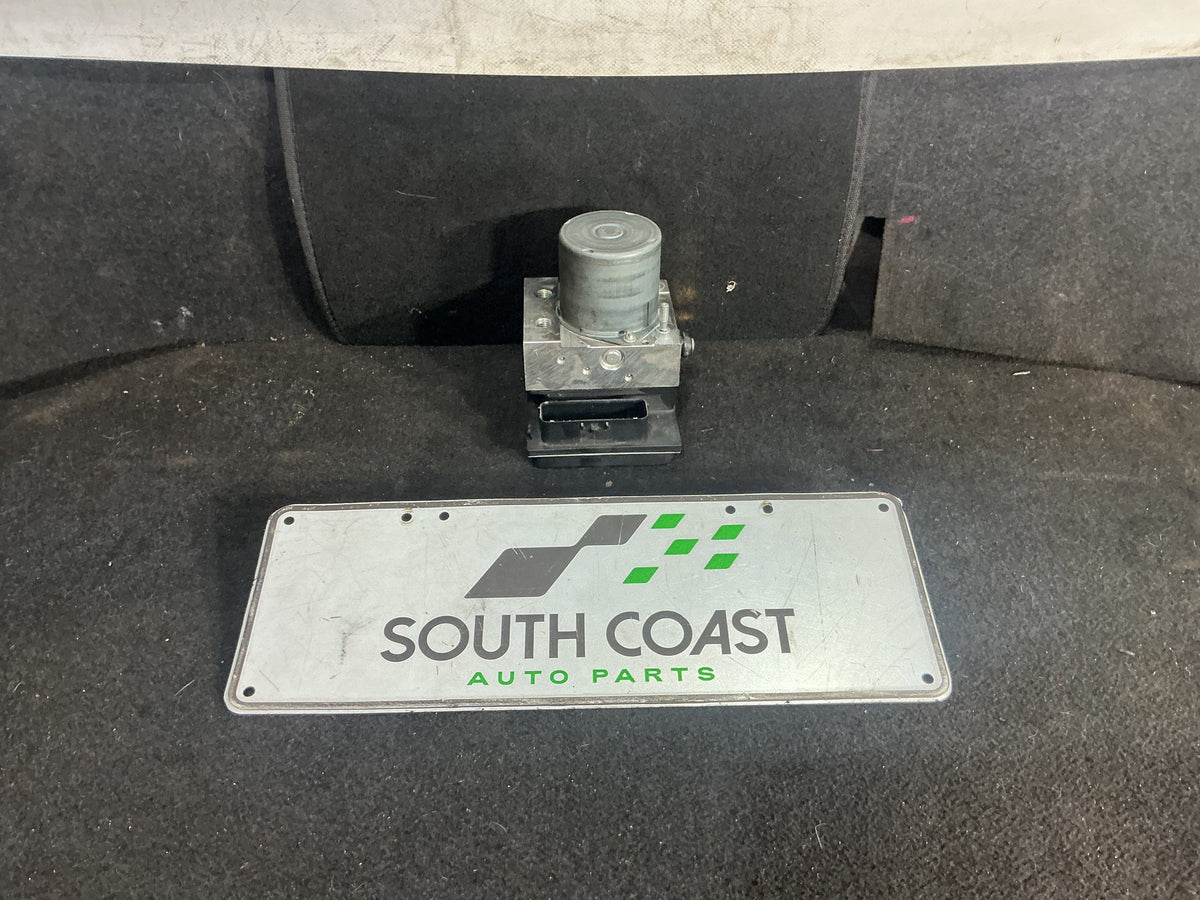 2009 Holden Commodore VE ABS Pump/Modulator 92240045