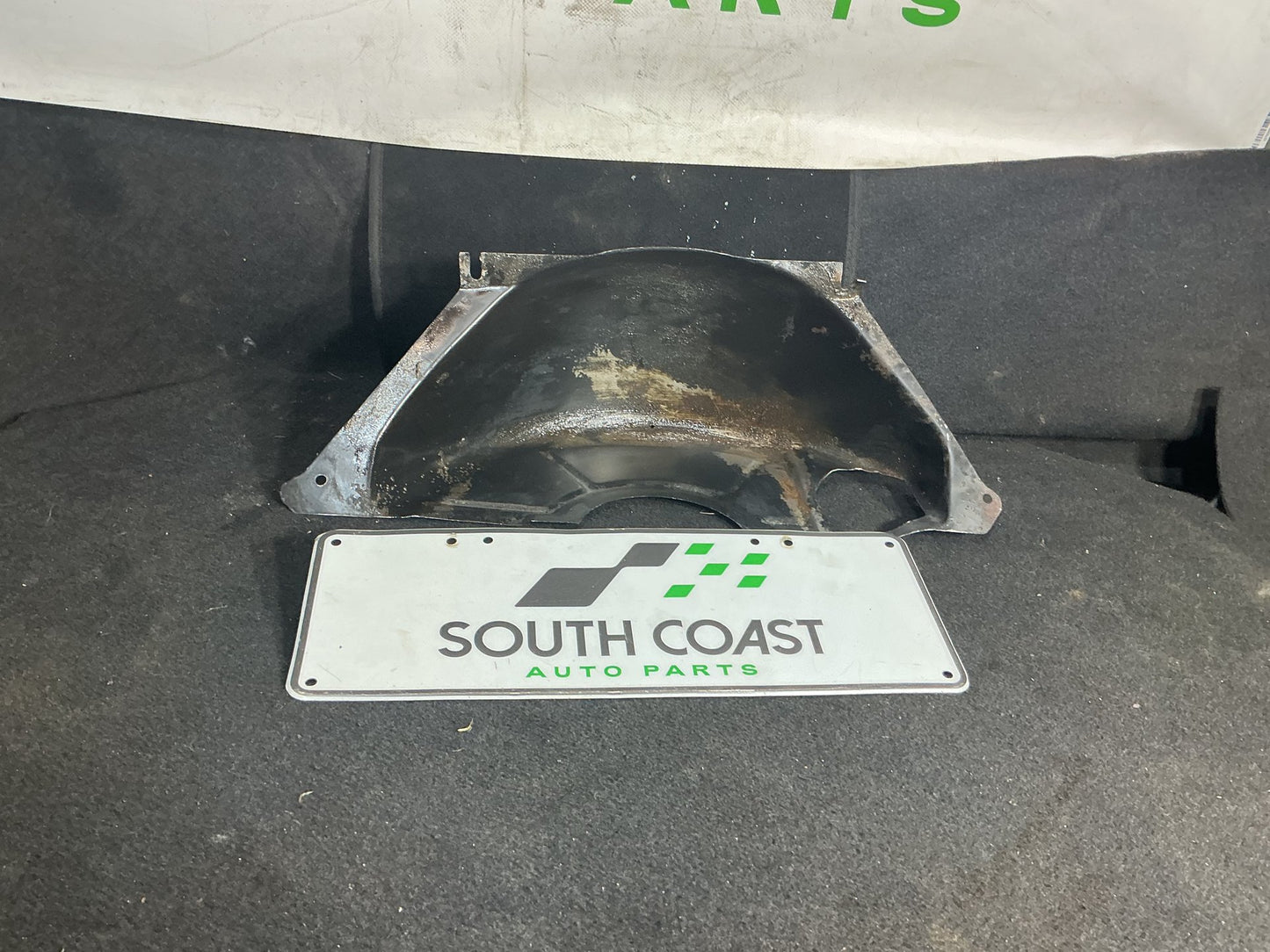 1990 Holden Statesman VQ 6H8VSY19UML459969 Transmission Dust Cover