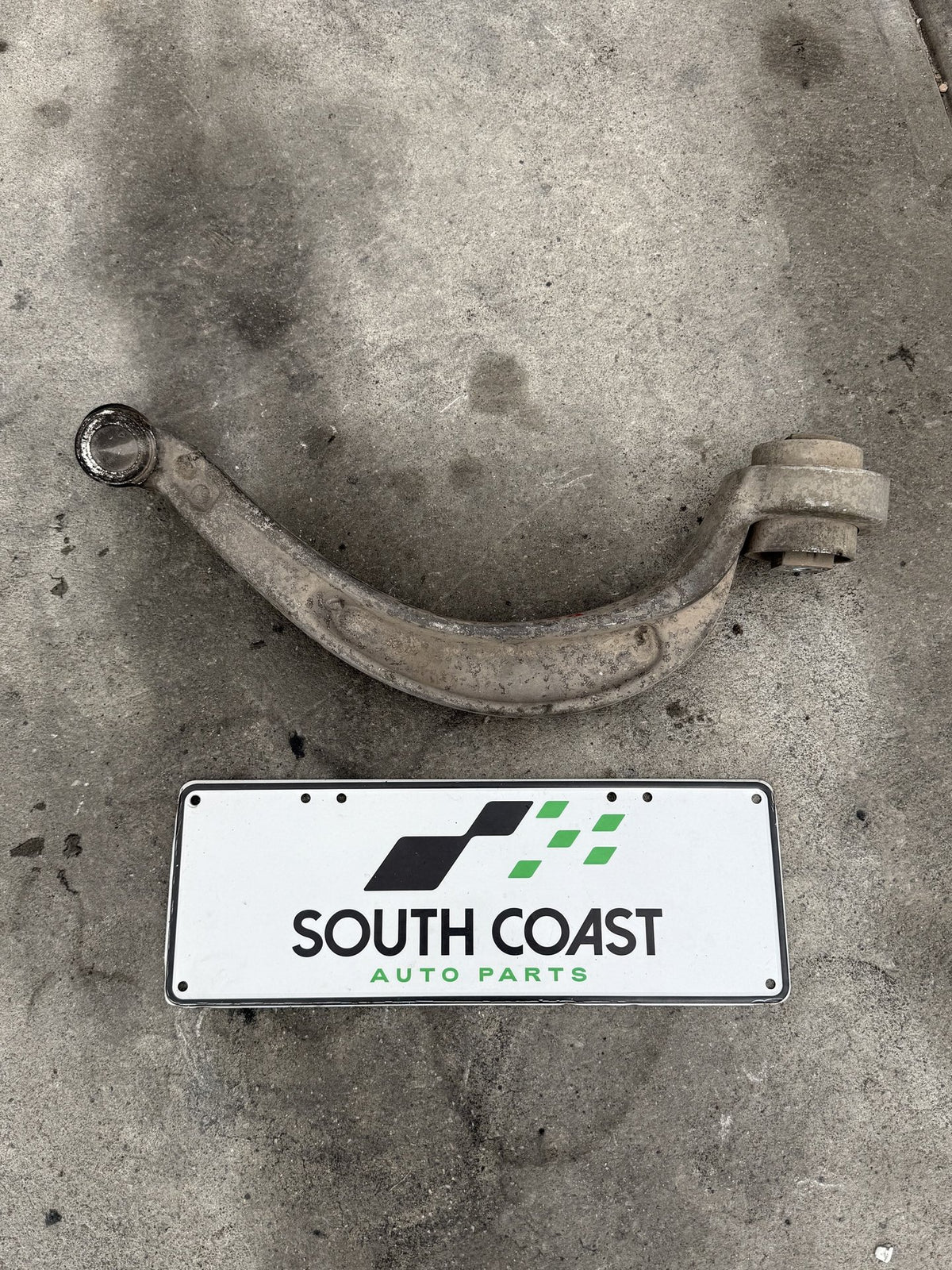 2009 Audi A4 B8 WAUZZ8K9AA071441 Right Rear Lower Control Arm 8K0407696E