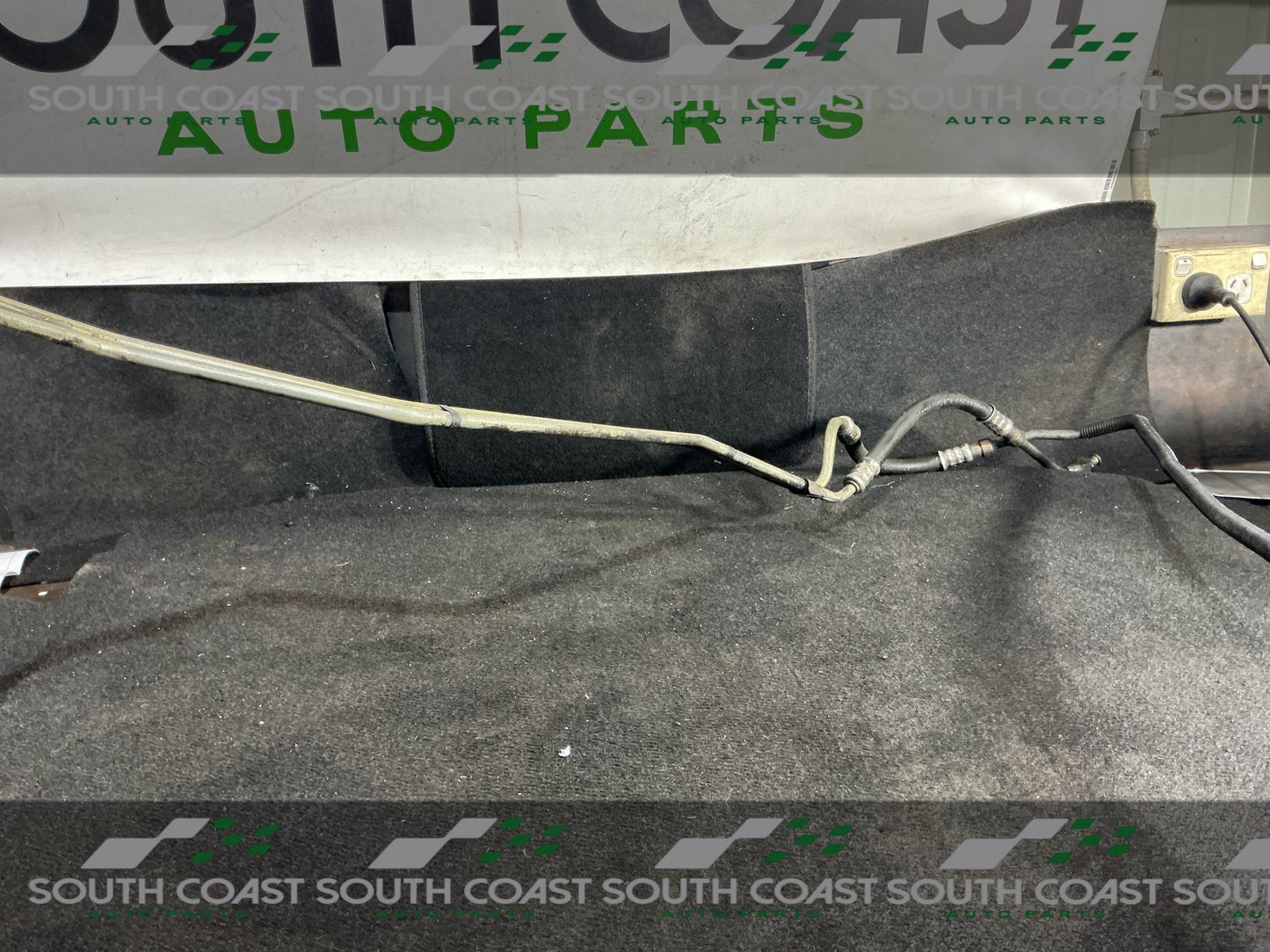 2002 Holden Commodore VY 6G1YK52A03L919138 Transmission Oil Line
