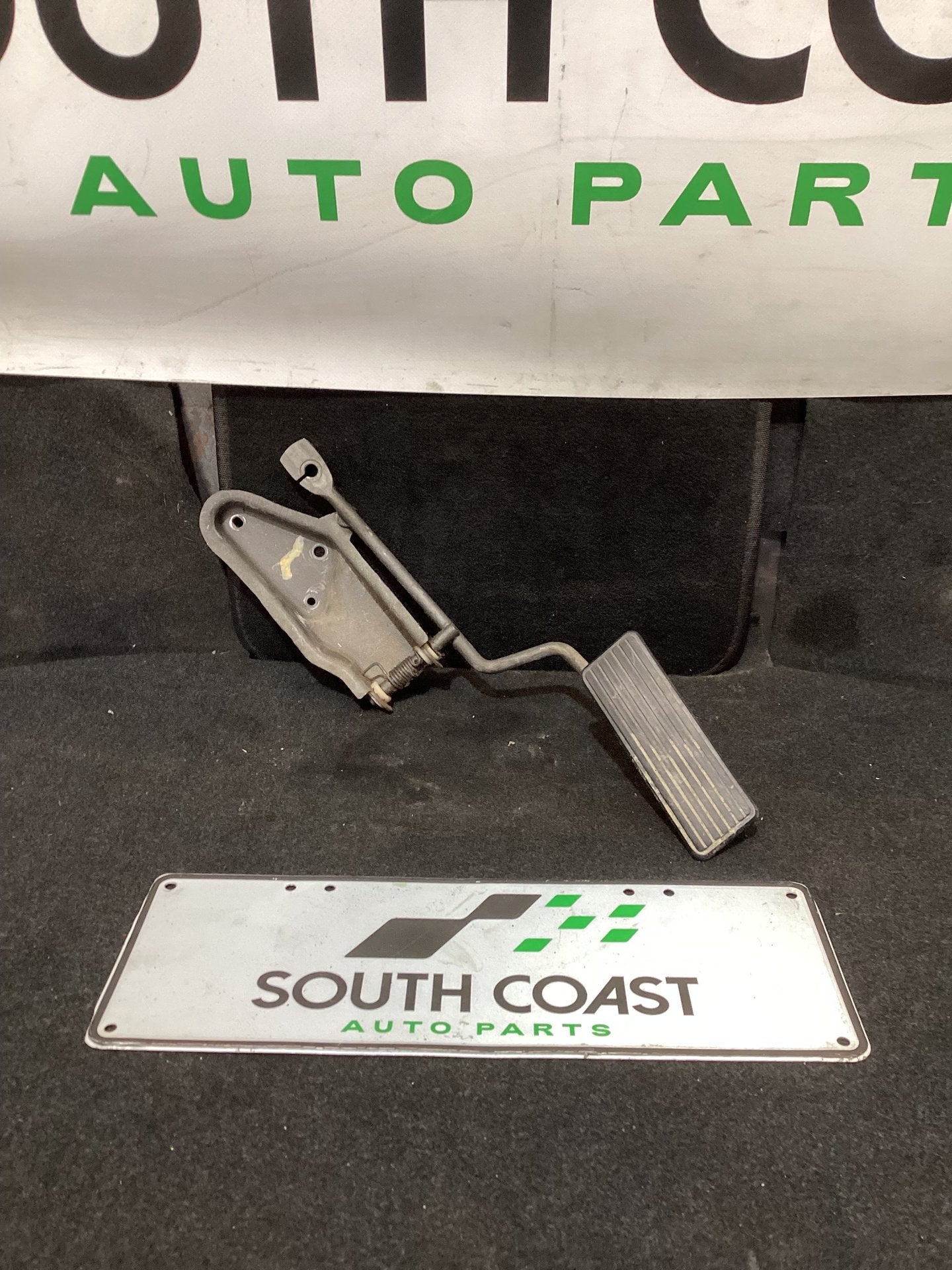 Holden Commodore VR  Accelerator Pedal