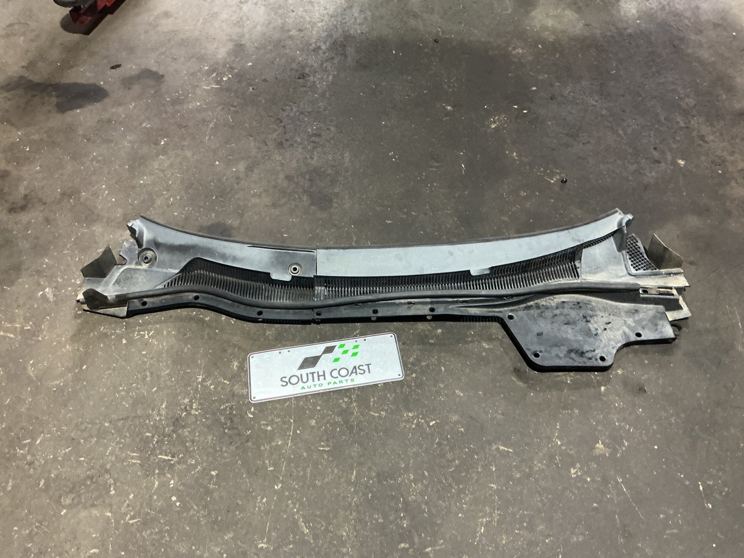 2013 Holden Ute VF  Wiper Motor Cover