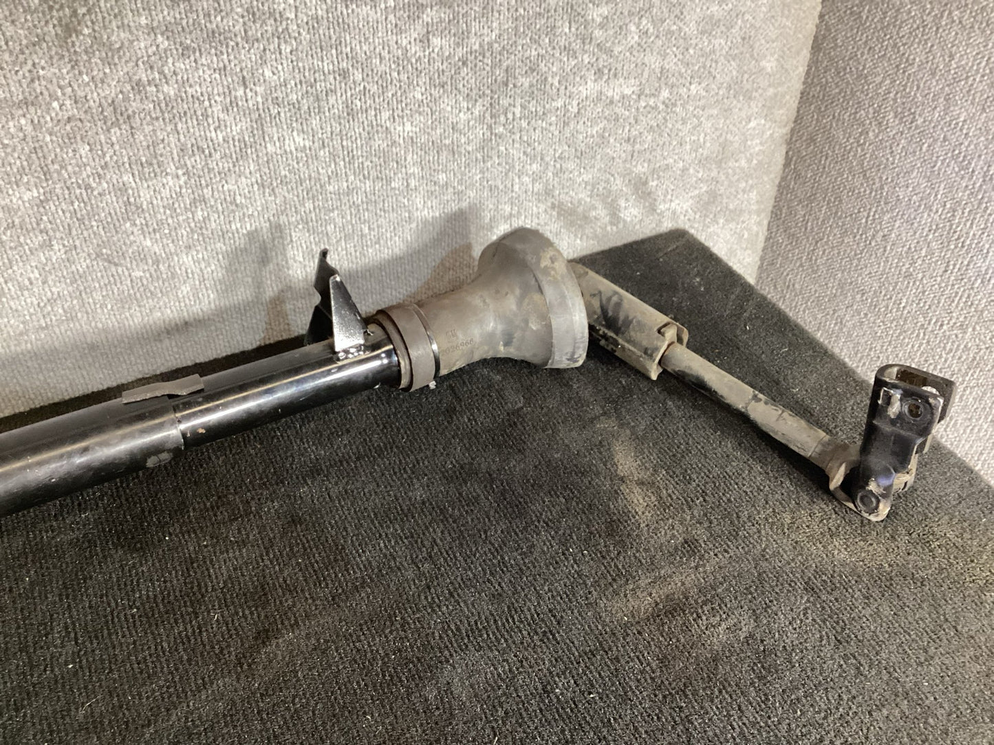 1992 Holden Commodore VP  Steering Column 92026968