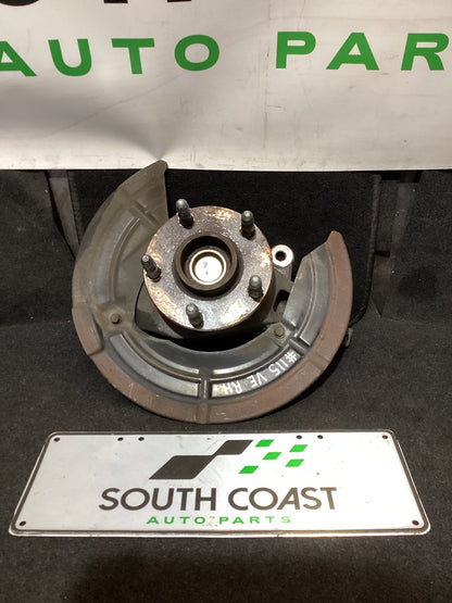 Holden Calais VE 6G1EX55768L940846 Right Front Hub Assembly
