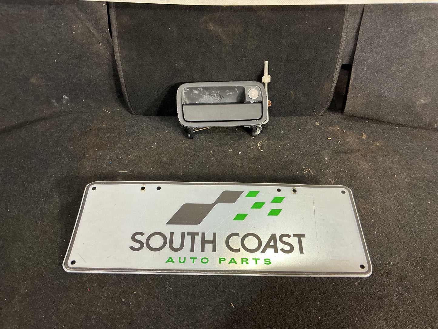 1990 Holden Statesman VQ 6H8VSY19UML459969 Right Front Door Exterior Handle