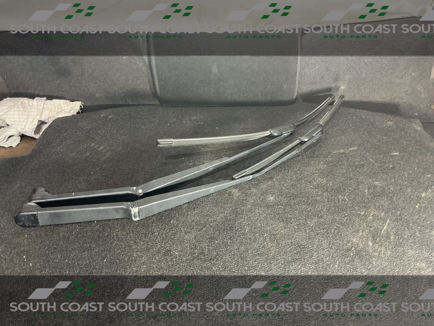 Subaru Forester SH  Wiper Arm Pair