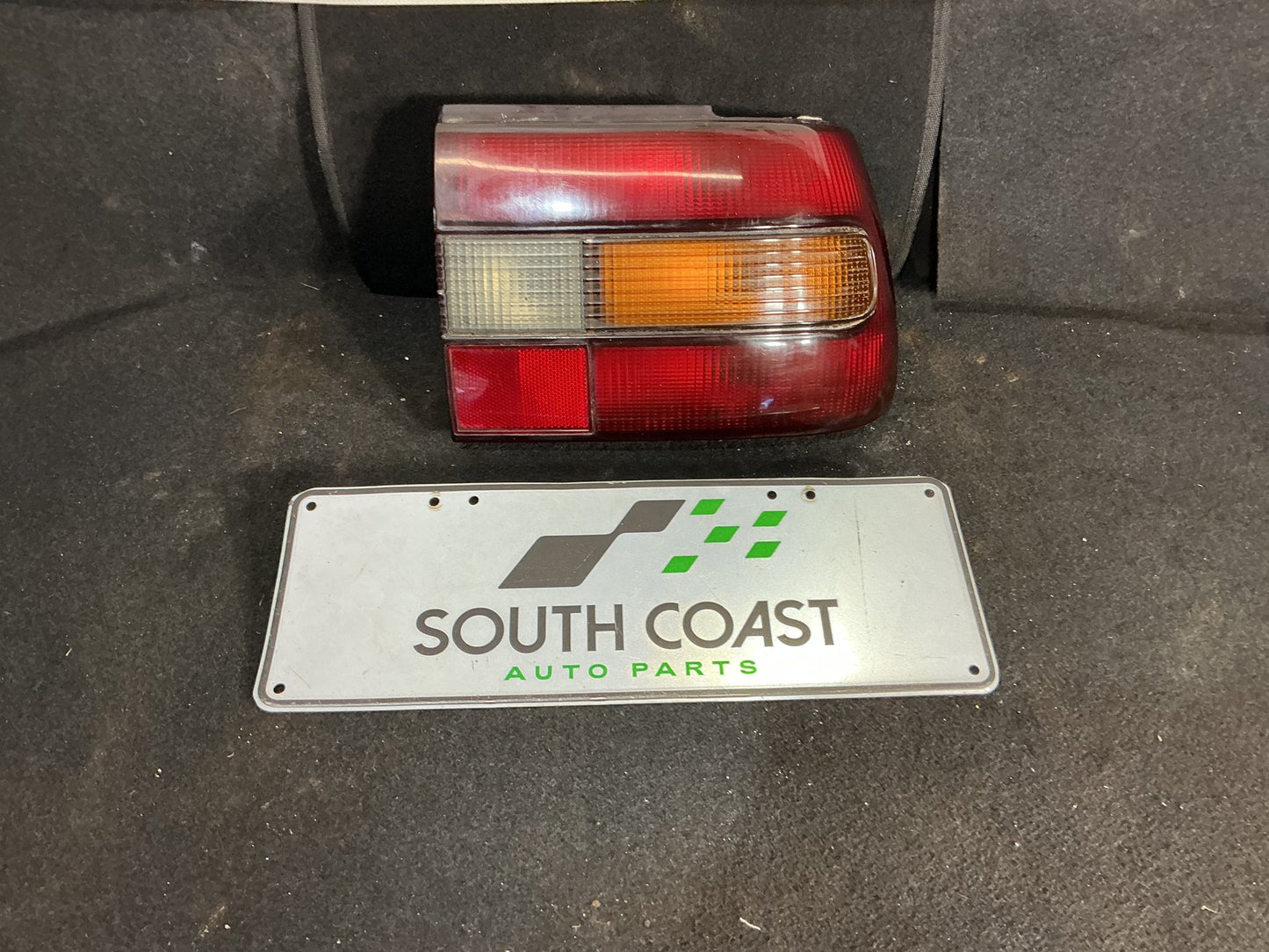 1990 Holden Statesman VQ 6H8VSY19UML459969 Right Taillight 9203134