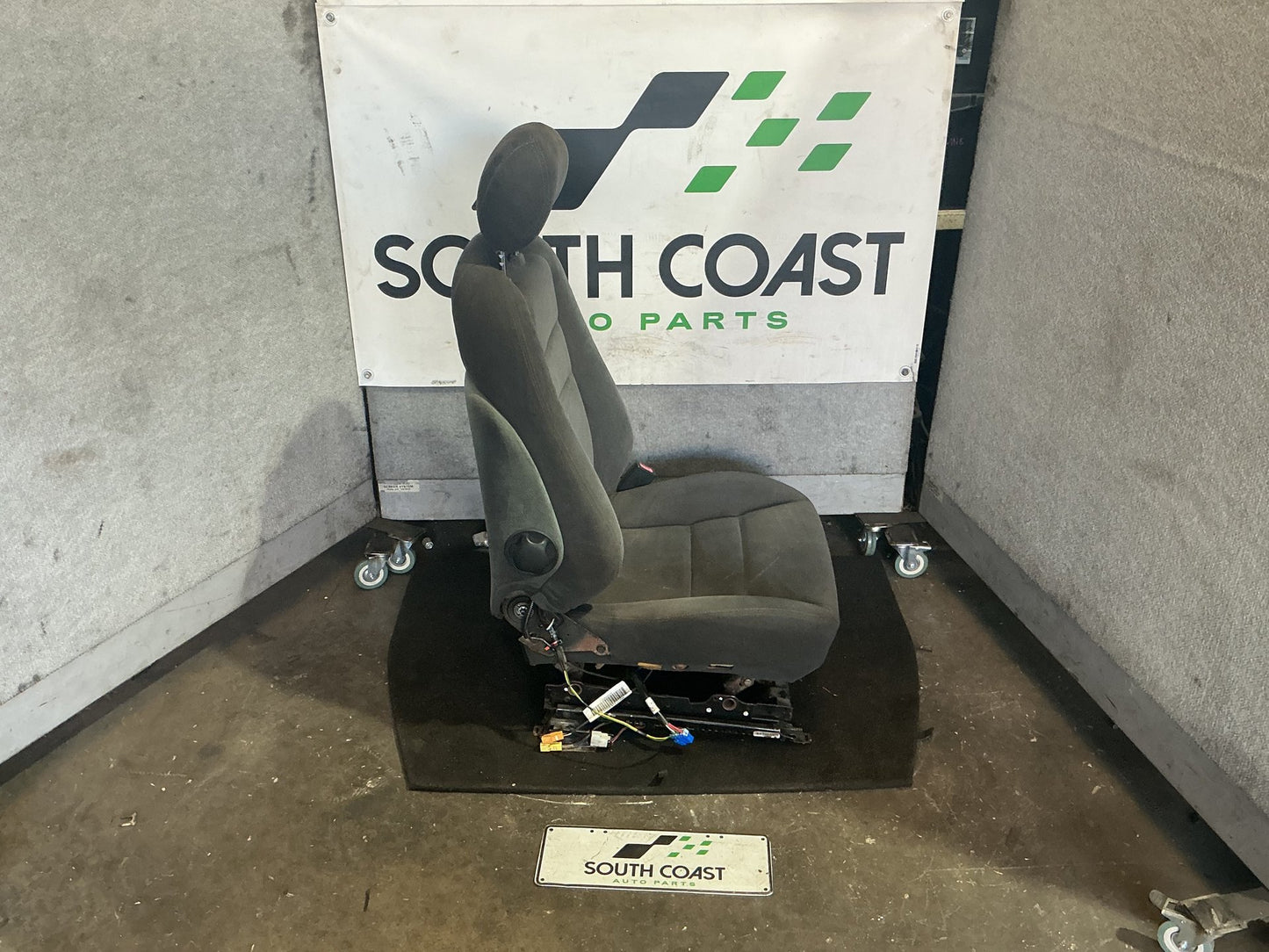 2004 Holden Commodore VY Right Front Seat