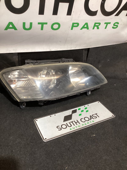Holden Calais VE 6G1EX55768L940846 Right Headlight