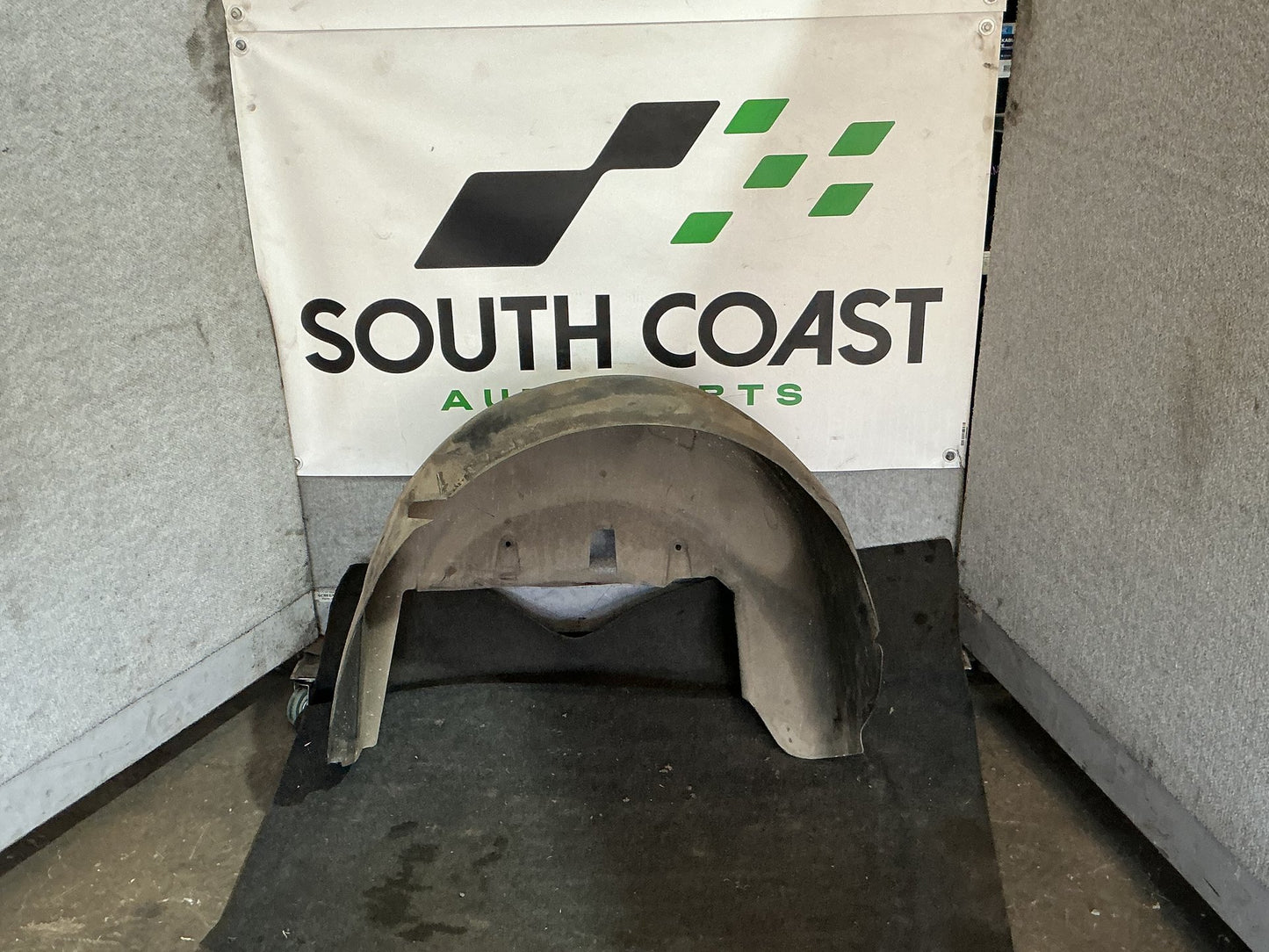 2013 Holden Ute VF  Right Rear Guard Liner 92291337