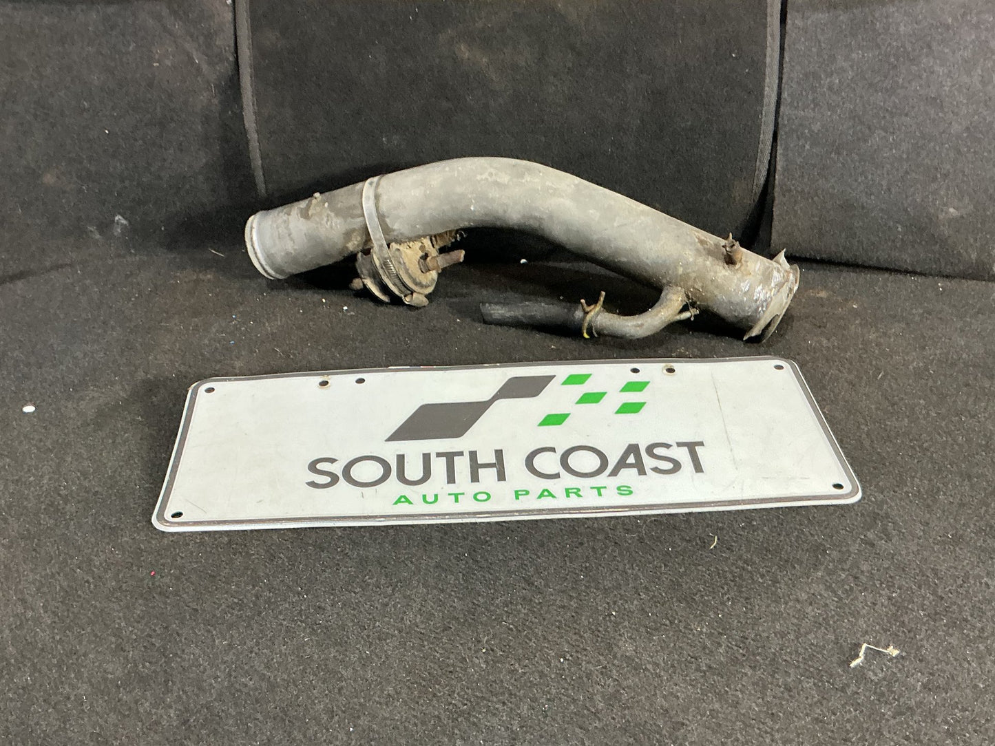 1990 Holden Statesman VQ 6H8VSY19UML459969 Fuel Filler Neck