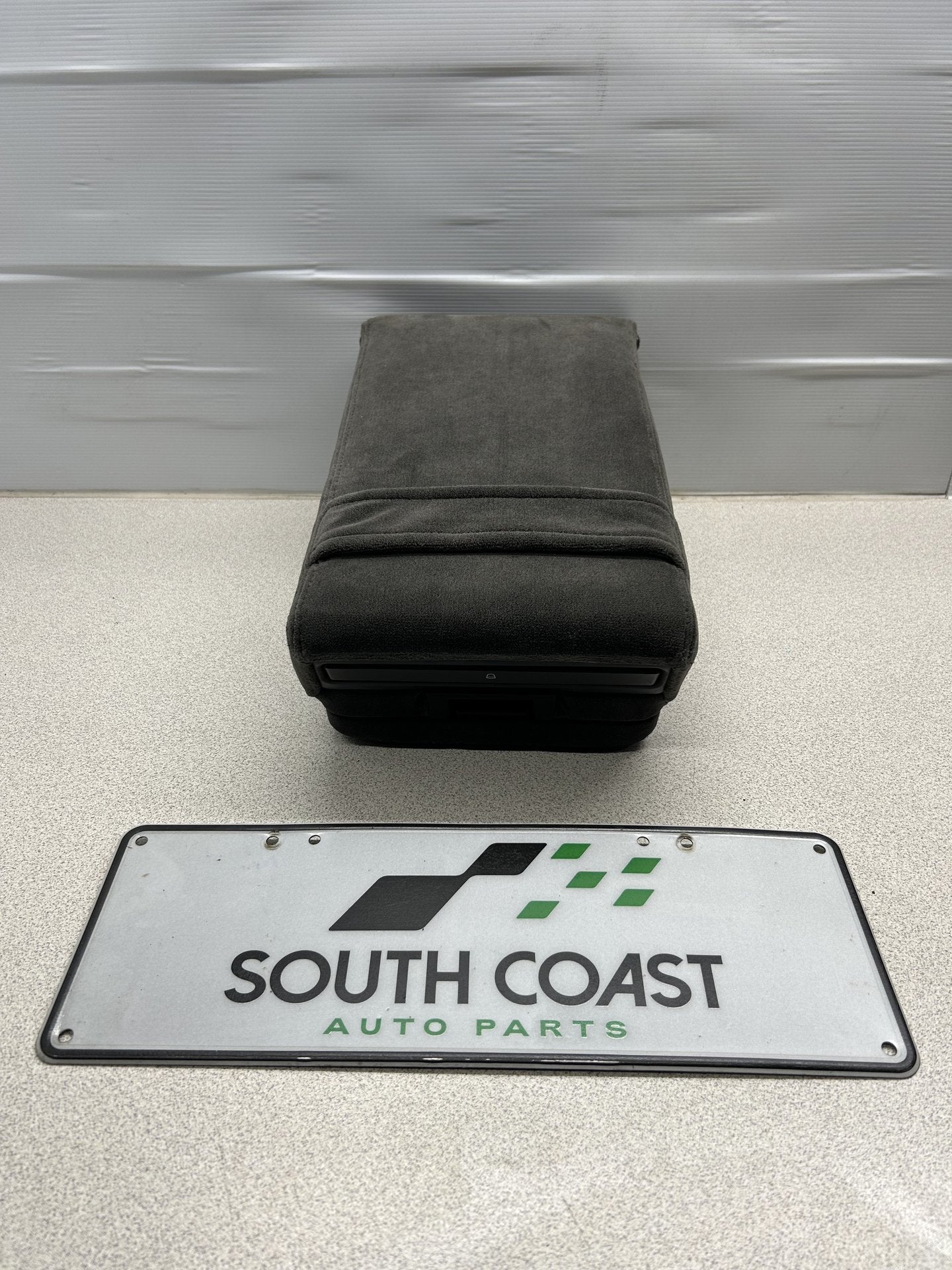 Holden Commodore VY  Armrest
