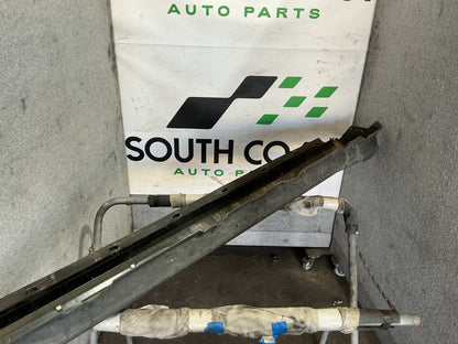 2005 Holden Adventra VZSX6 Left Side Skirt