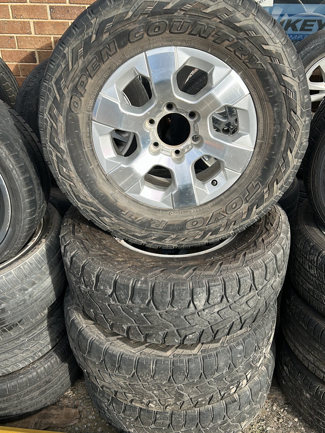 2013 Holden Colorado RG Mag Wheel Set