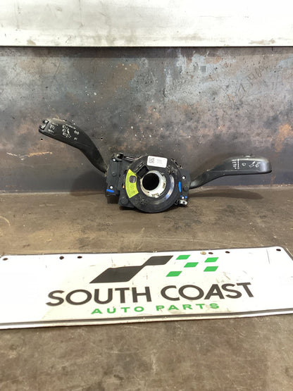 2018 Volkswagen Amarok Combination Switch