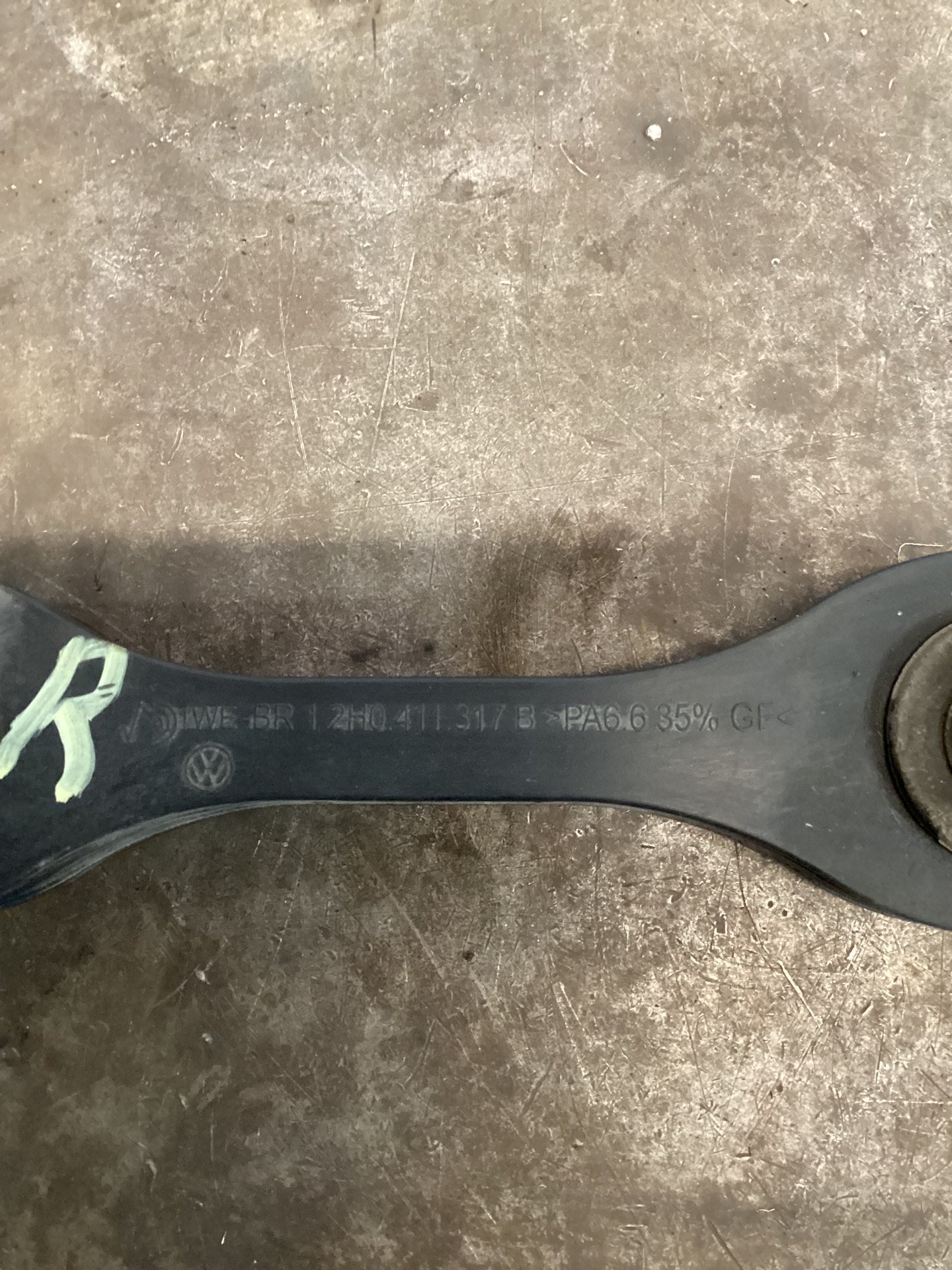 2018 Volkswagen Amarok Right Front Sway Bar Link 2H0411317B