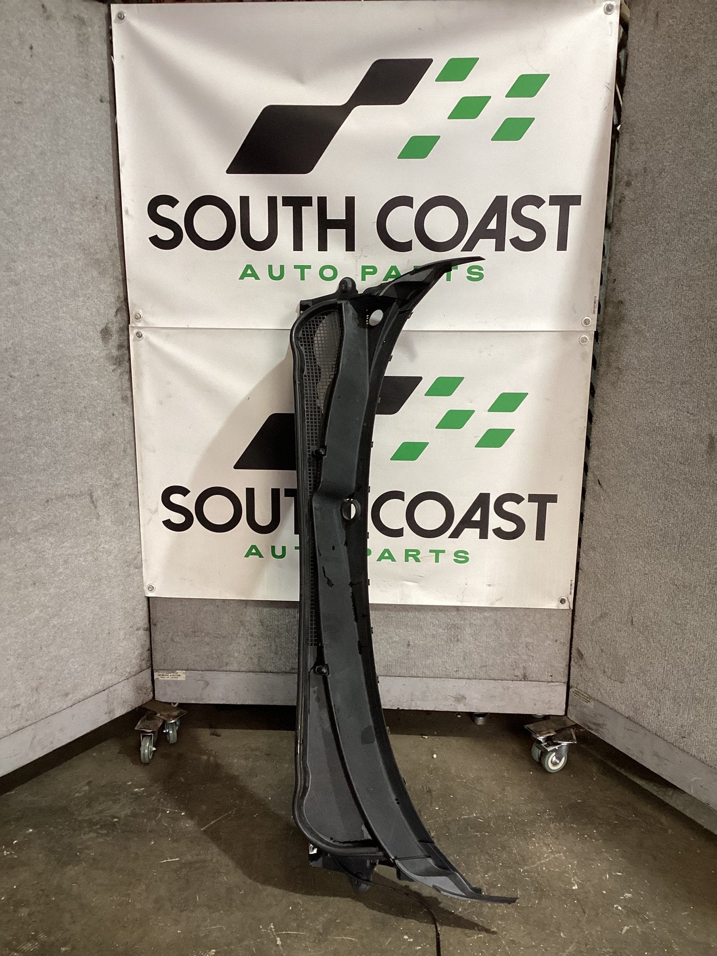 2008 Subaru Forester SH Wiper Motor Cover