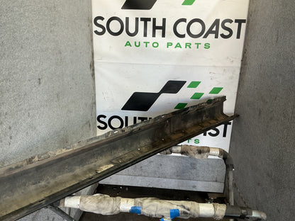2005 Holden Adventra VZSX6 Left Side Skirt