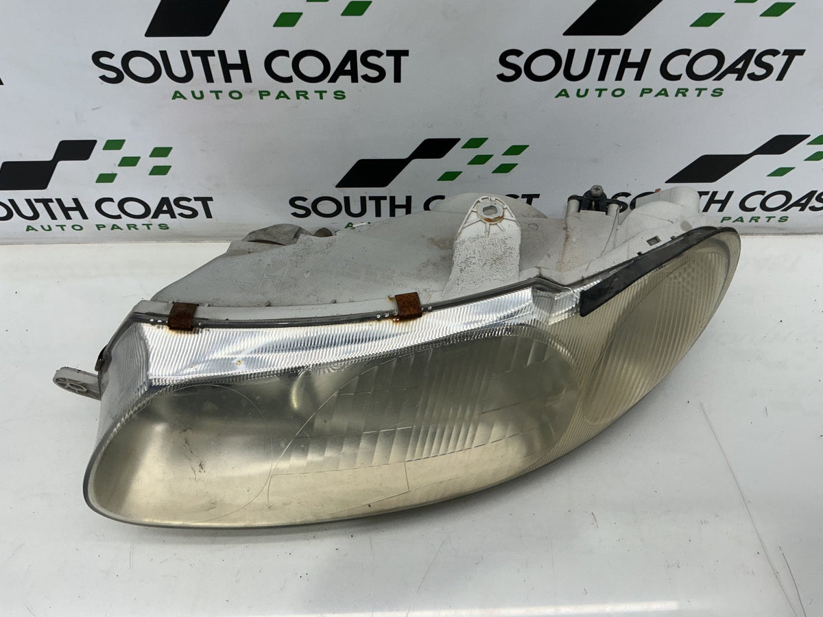 1999 Holden Commodore VT 6H8VTK69HXL423830 Left Headlight 92055107