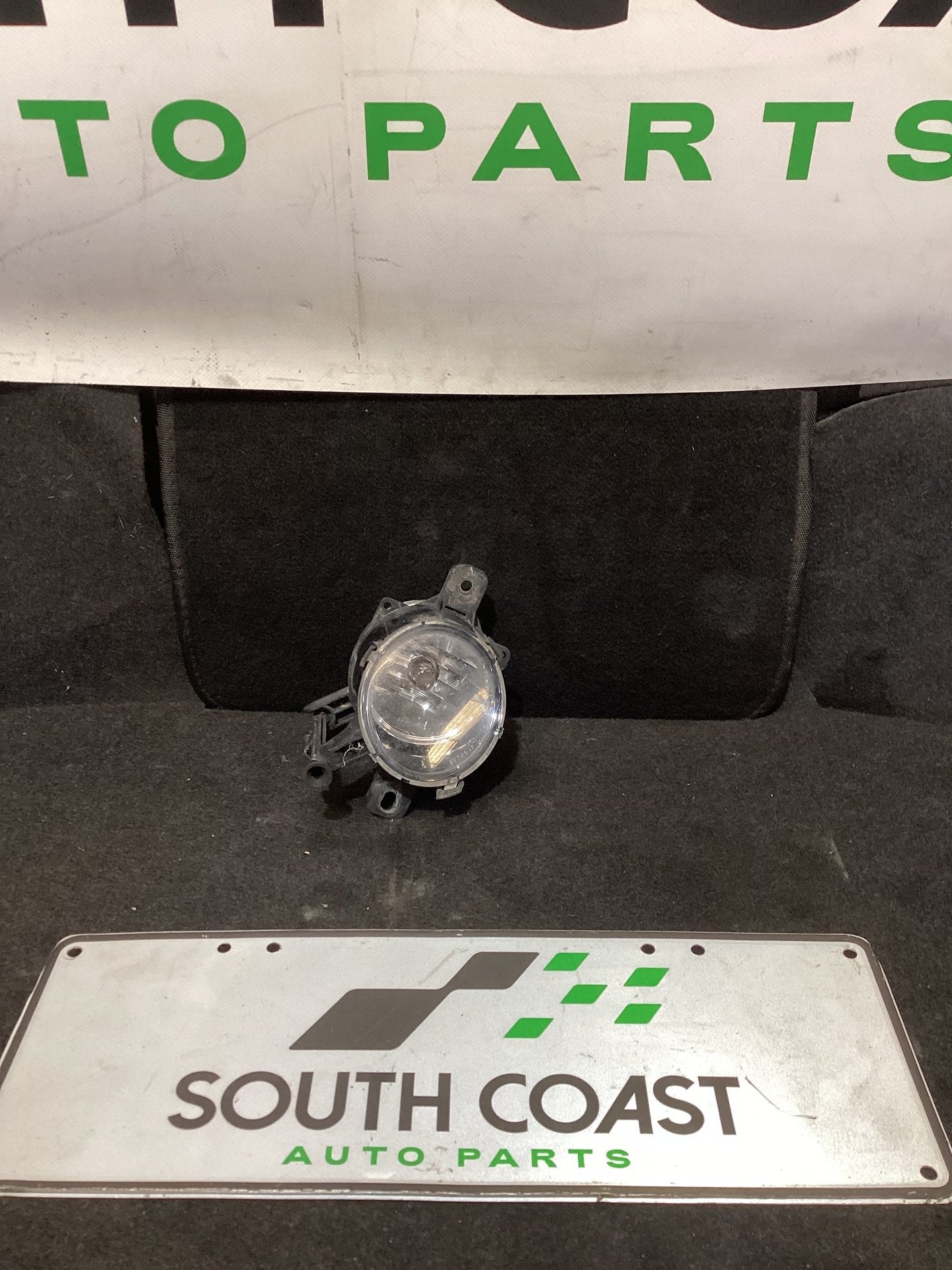 2011 Holden Commodore VE Right Fog Light 662588537