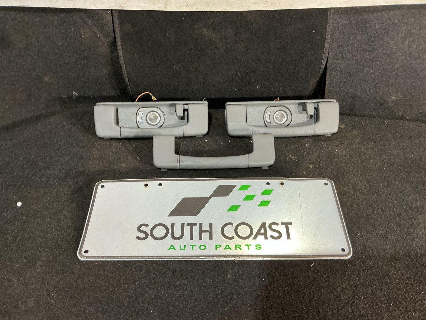 1990 Holden Statesman VQ 6H8VSY19UML459969 Grab Handle Set