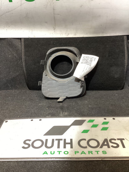 2011 Holden Commodore VE Left Spotlight Bezel 92216470