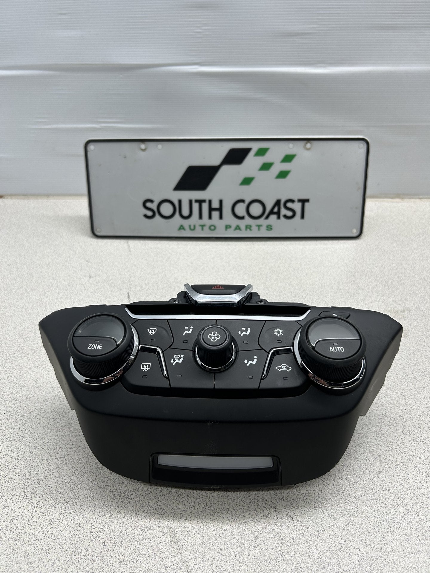 Holden Commodore VF  Heater/AC Controls 92273248