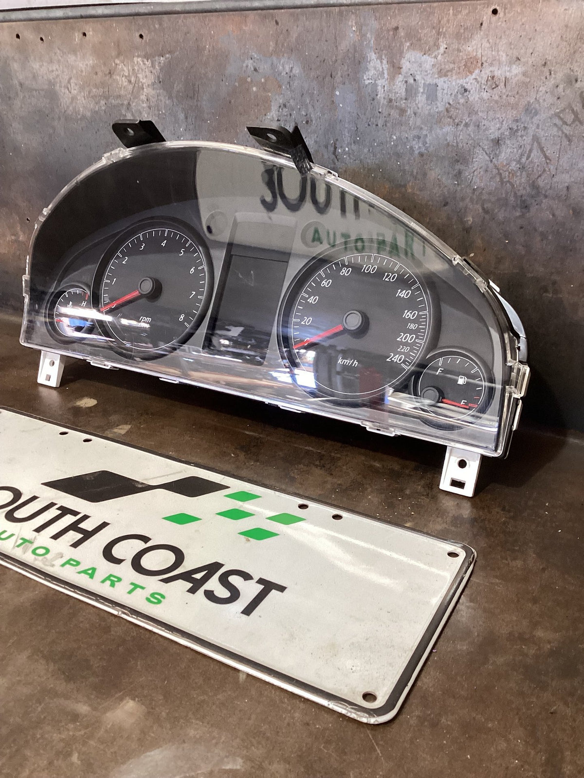2010-2013 Holden Commodore VE 6G1EK5E79BL526529 Instrument Cluster 92257345
