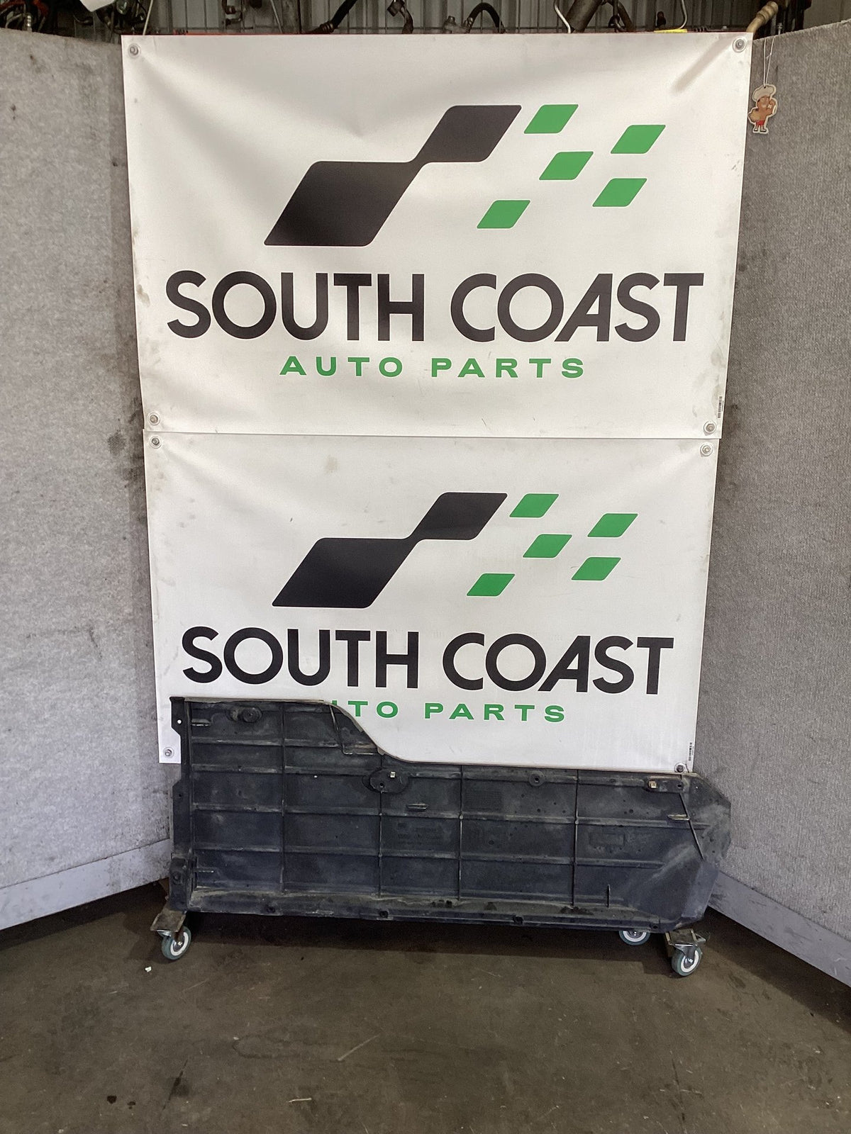2011 Holden Commodore VE Splash Shield Under Body 92261818