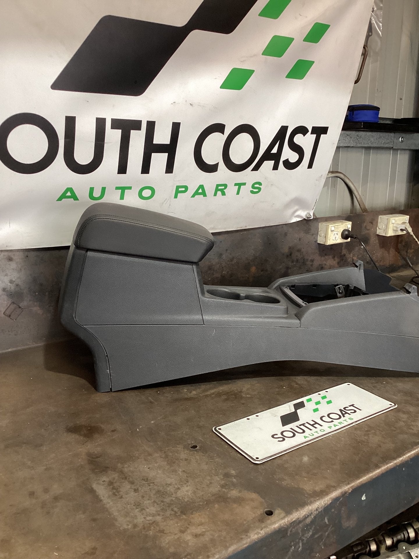 2018 Volkswagen Amarok Centre Console