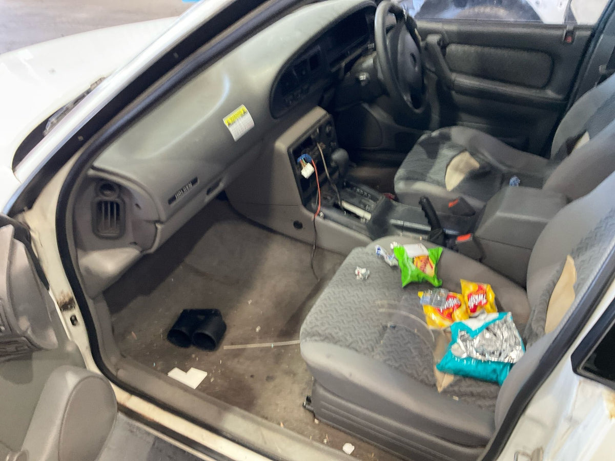 1999 Holden Commodore VS Extended Cab Utility