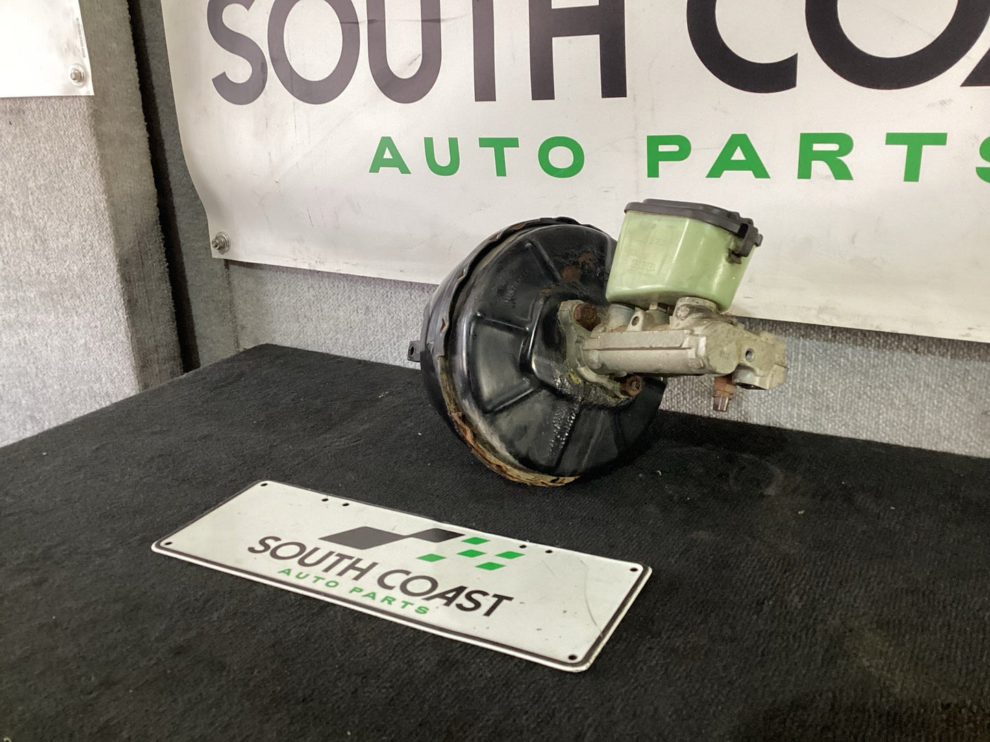 Holden Commodore VP  Brake Booster 25182193