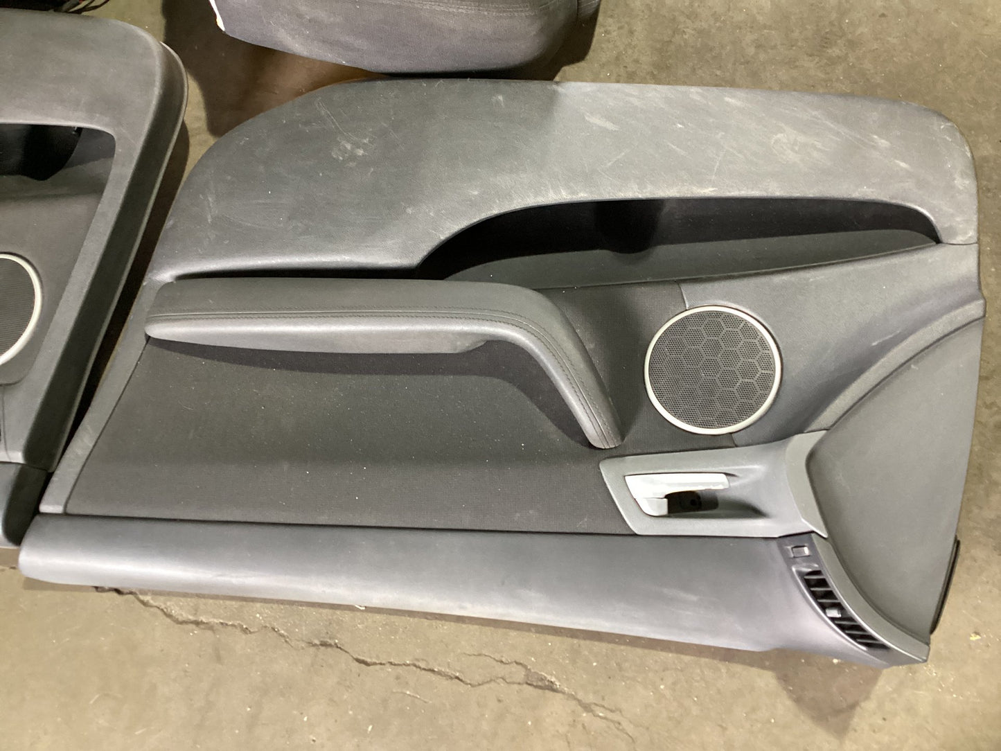 2010 - 2013 Holden Commodore   Complete Interior VES2SV6COMPLETEINTERIORSEATSDOORTRIMS