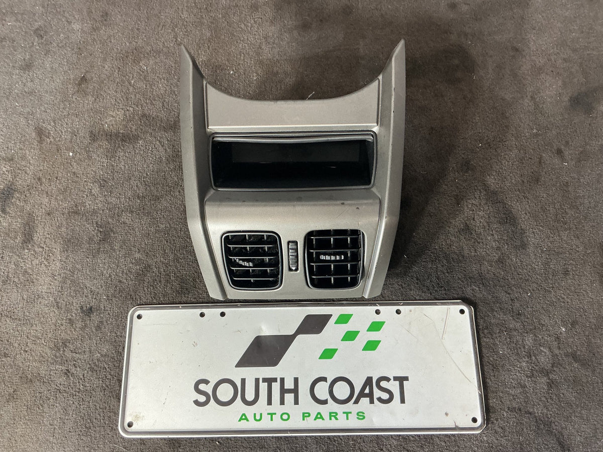 2002-2004 Holden Commodore VY Rear Vent