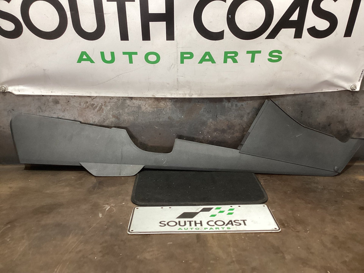 2011 Holden Commodore VE Right Centre Console Side Trim 92260951