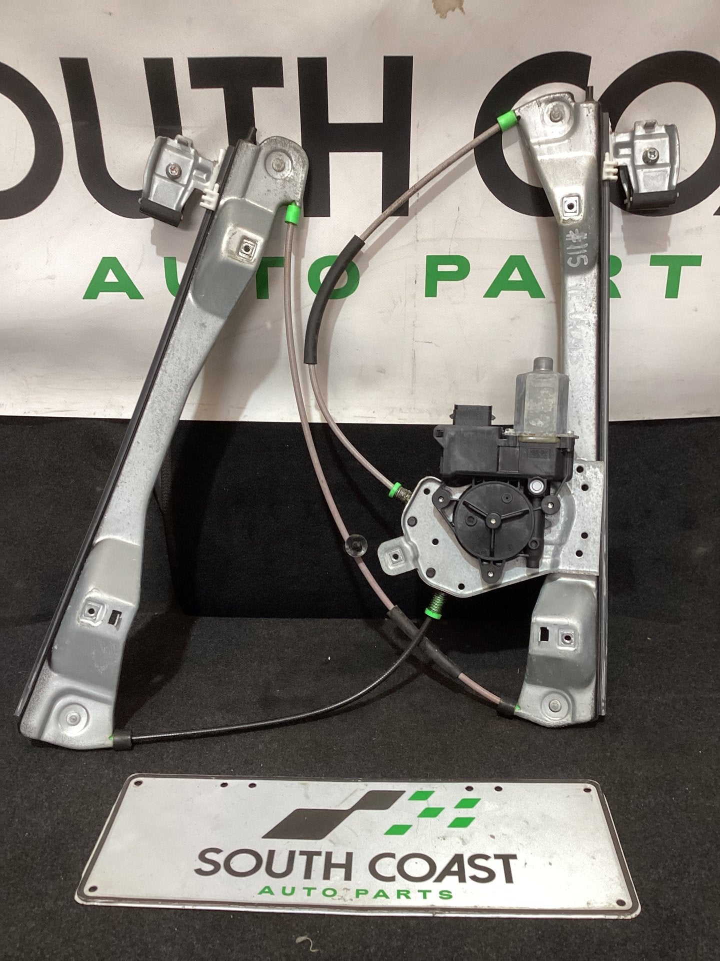 2007 Holden Calais VE 6G1EX55768L940846 Right Front Window Regulator
