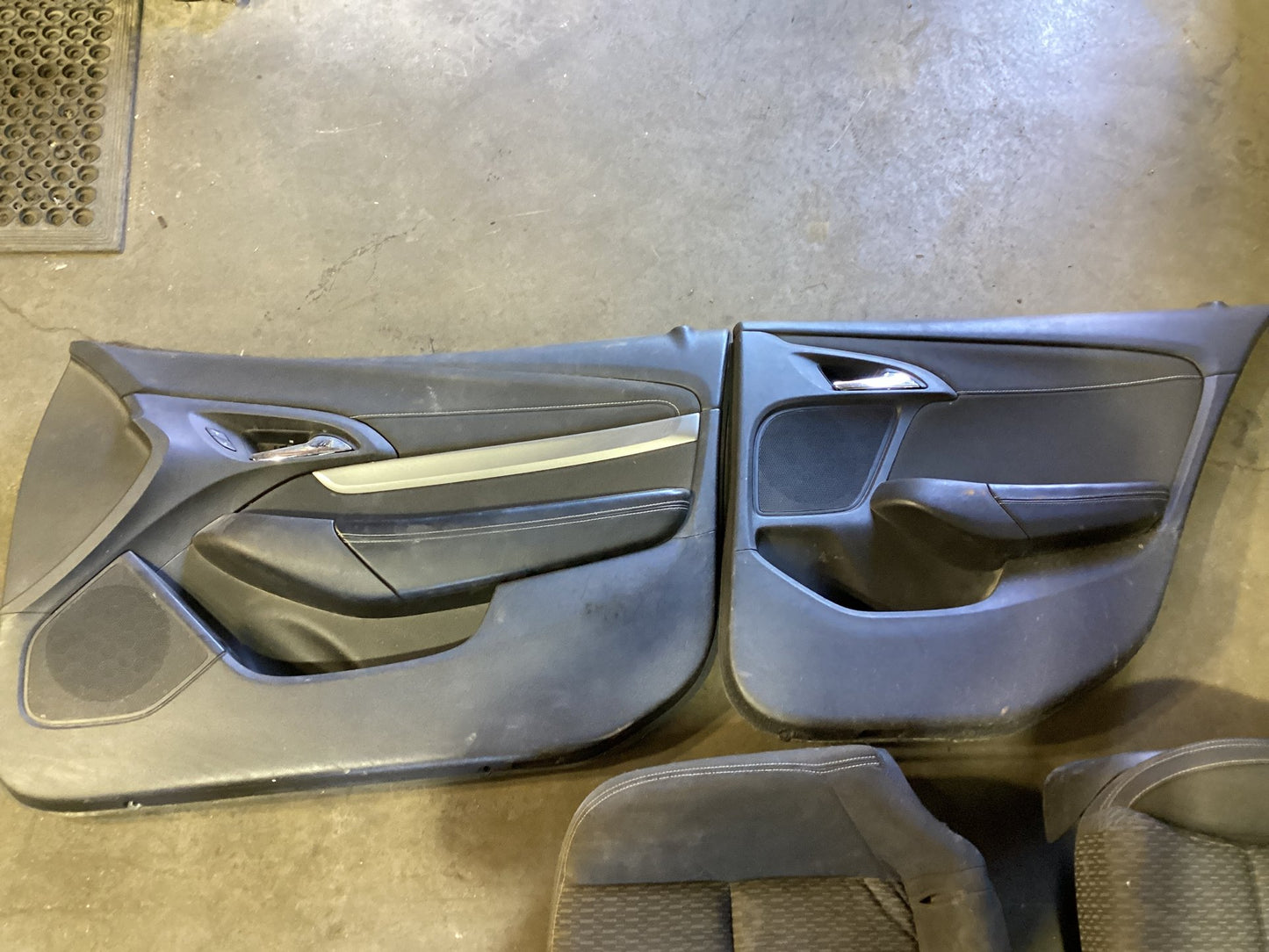 2014 - 2017 Holden Commodore   Complete Interior VFMY16EVOKECOMPLETEINTERIORSEATSDOORTRIMS