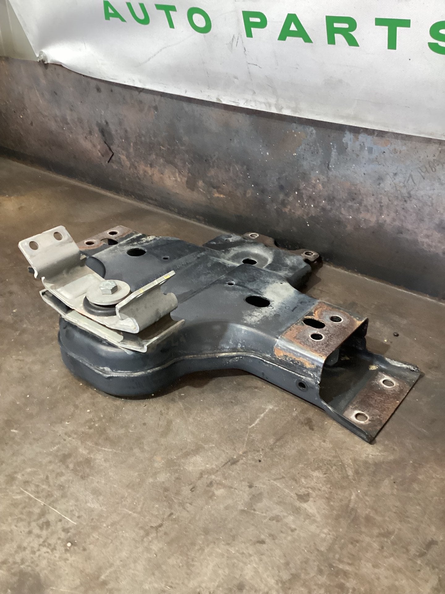 2018 Volkswagen Amarok Transmission Mount