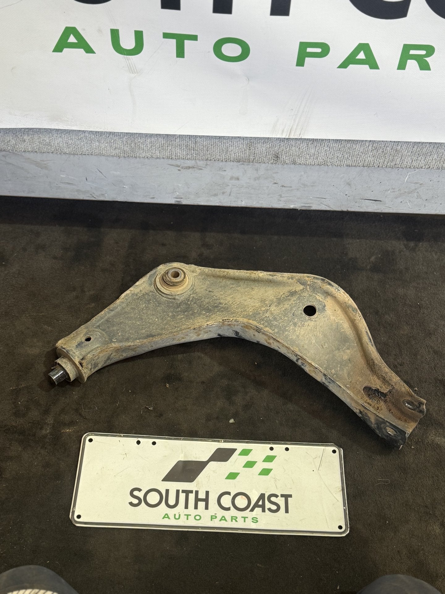 2006 - 2010 Holden Commodore VE  Left Rear Upper Control Arm 92196523