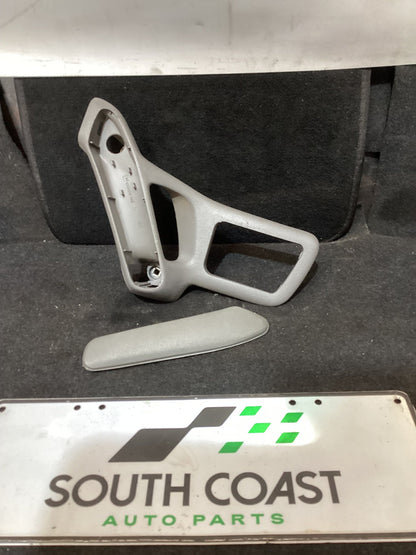 Holden Commodore VR  Right Rear Grab Handle 92028215