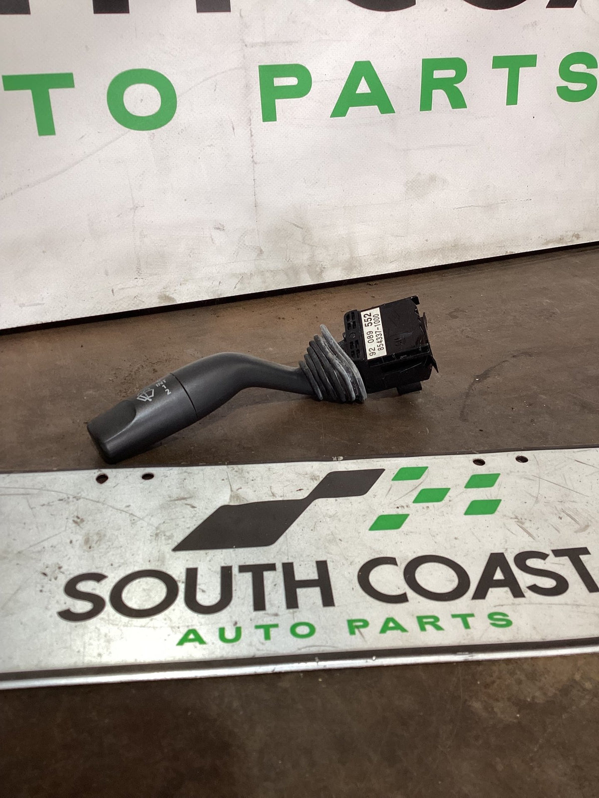 2003 Holden Commodore VY Wiper Switch 92089552