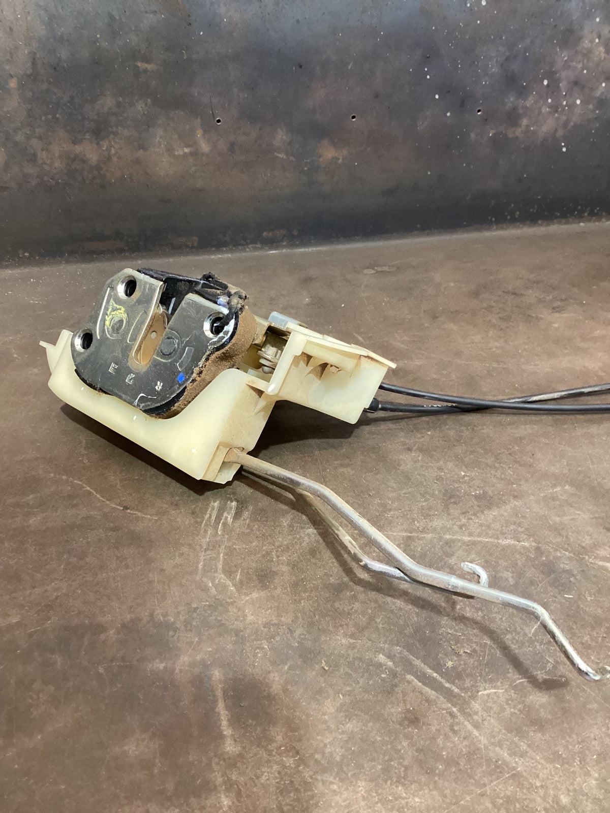 2013 Holden Colorado RG U148CK Right Front Lock Actuator