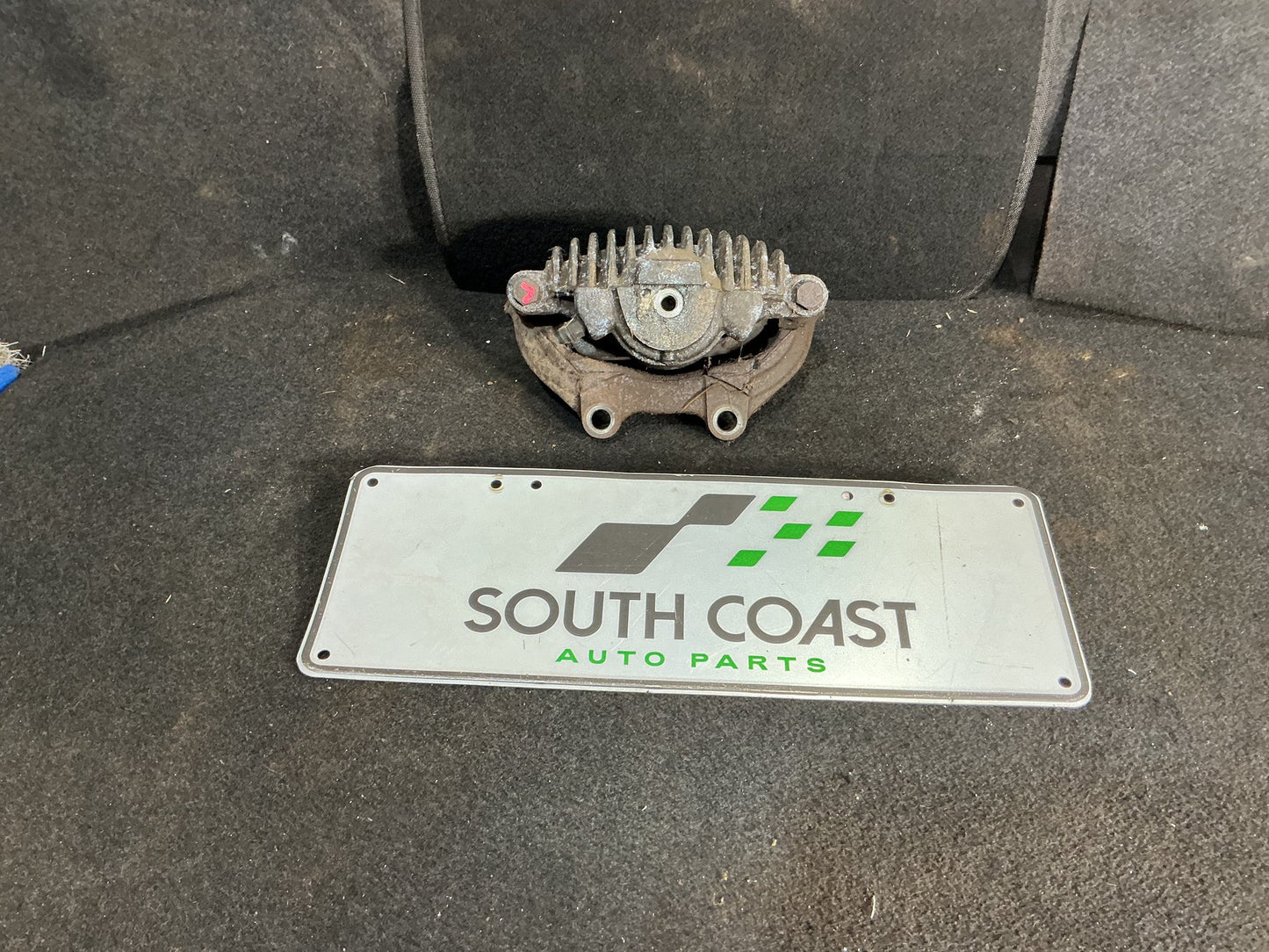 1990 Holden Statesman VQ 6H8VSY19UML459969 Left Front Caliper
