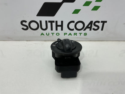 1999 Holden Commodore VT 6H8VTK69HXL423830 Headlight Switch 92046993