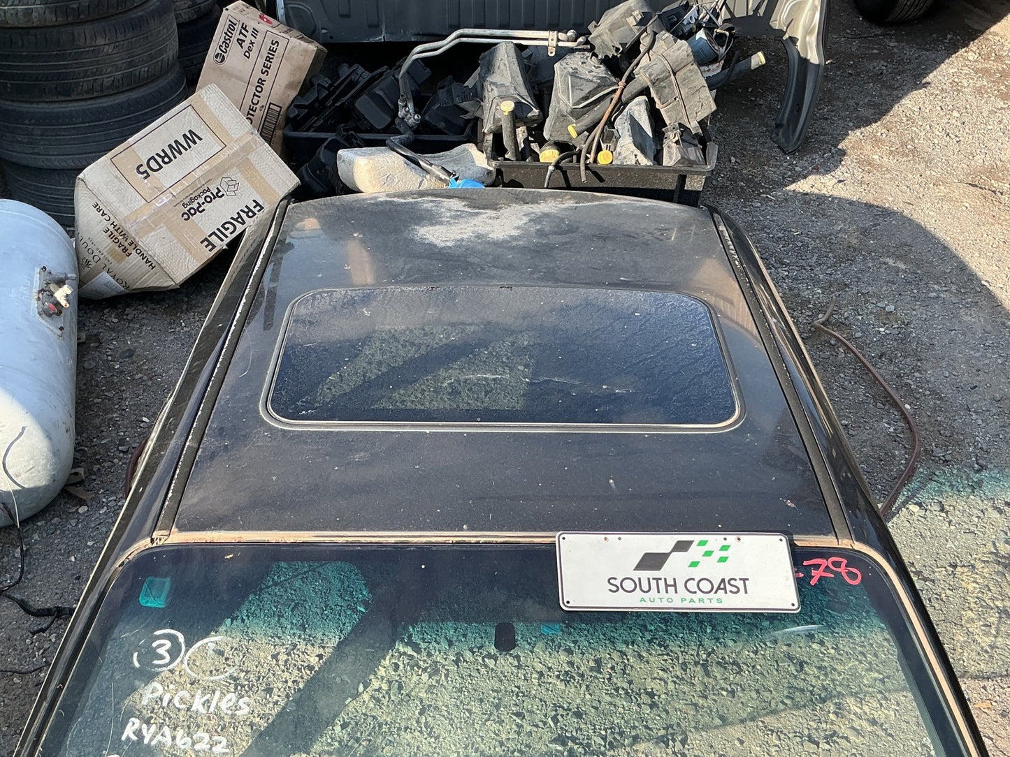 2003 Holden Commodore VY  Rear Sunroof